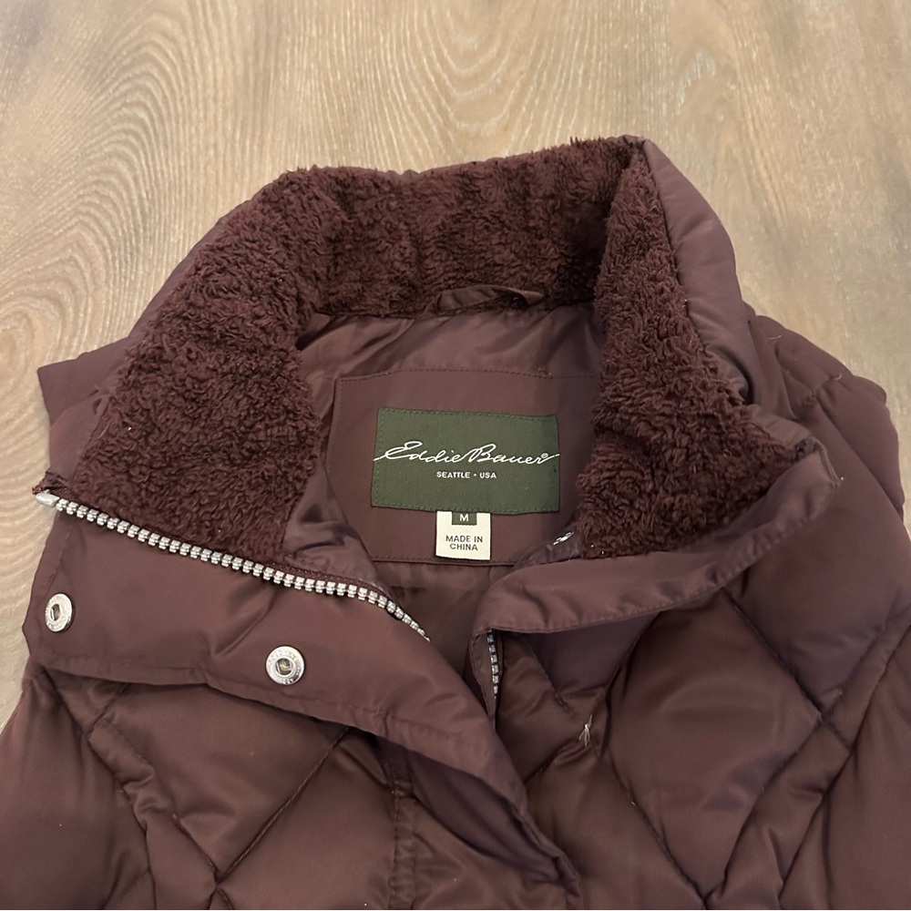 Eddie Bauer Puffer Vest Goose Down Maroon EB650‎ Size Medium Zip - Picture 5 of 7